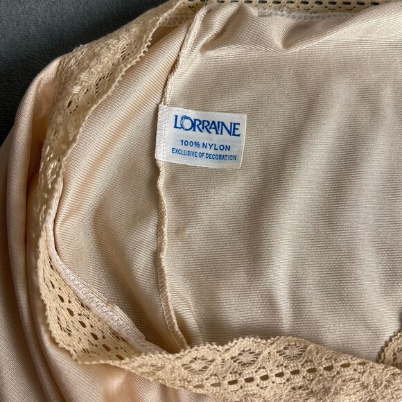 Vintage Lorraine Half Slip Size Small Beige High Slits Lace Nylon Stretch Lace - Picture 9 of 10